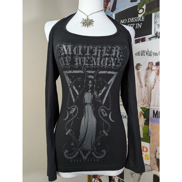 Killstar Graphic Top - Picture 2 of 7